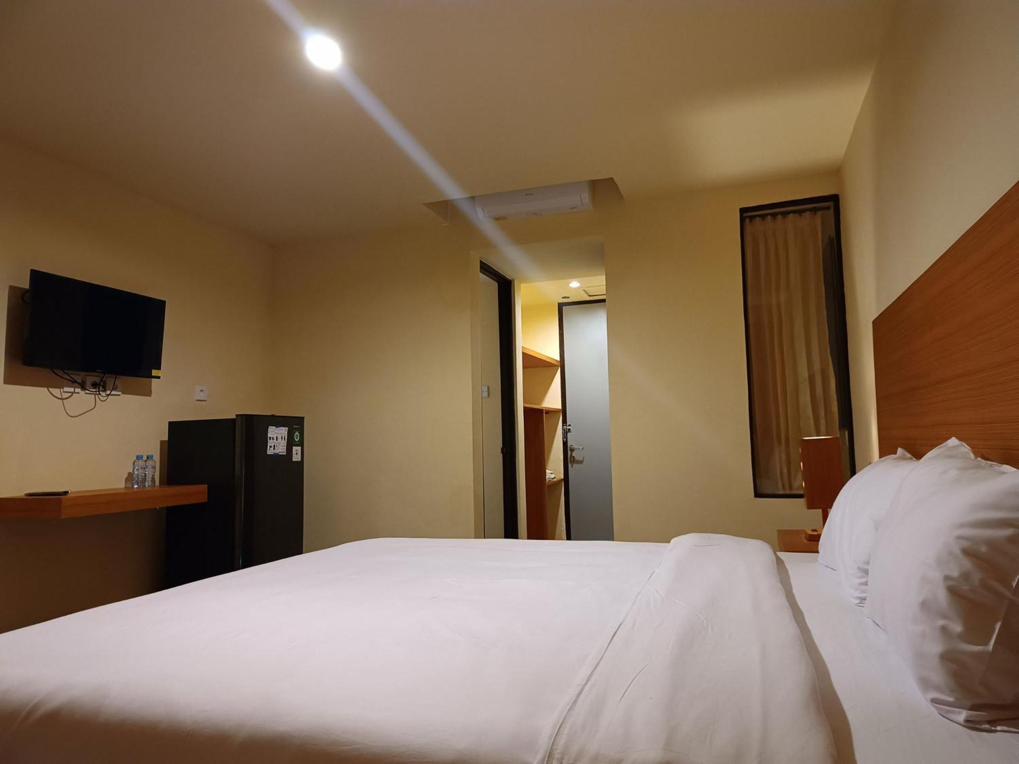 Kuta Living By Kamara Hotel Exterior photo